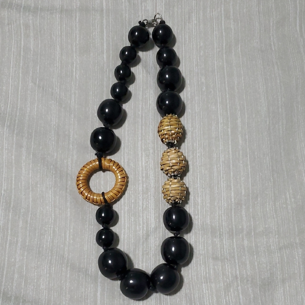 Elegant Black and Tan Beaded Necklace